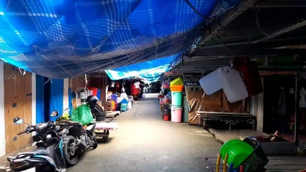 Hujan 10 Muharram, Pedagang Pasar Sentral Makale Mengeluh Sepi Pembeli