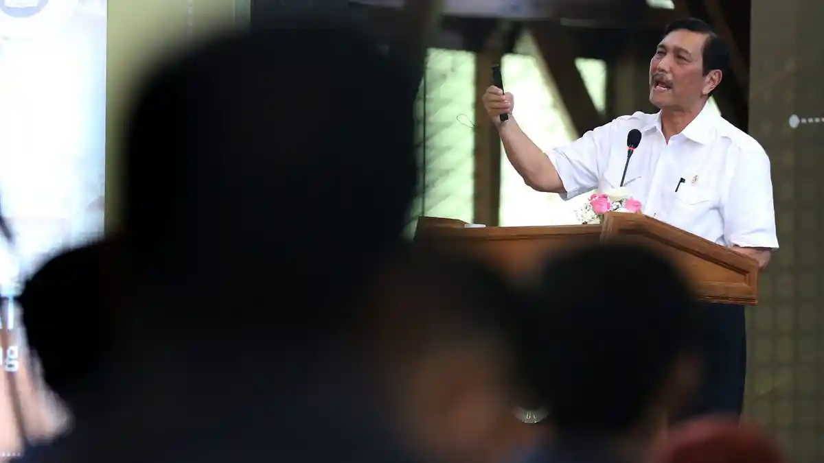 Saat Kepalan Tangan Luhut Mengarah ke Cak Imin