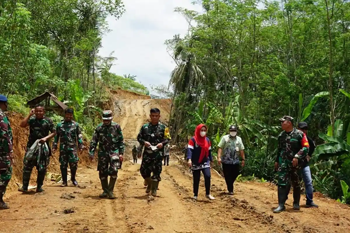 TMMD Buka Jalan Baru di Purbalingga, Jarak Tempuh Desa Tumanggal-Tegalpingen Lebih Dekat 10 Km