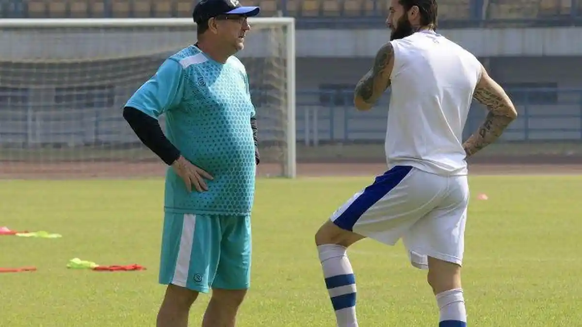 ROBERT Dapat Sindiran Mantan Persib Bandung, Sebut Start Buruk Liga 1 Indonesia