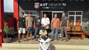 DEBTCOLECTOR-GELAPKAN-MOTOR.jpg