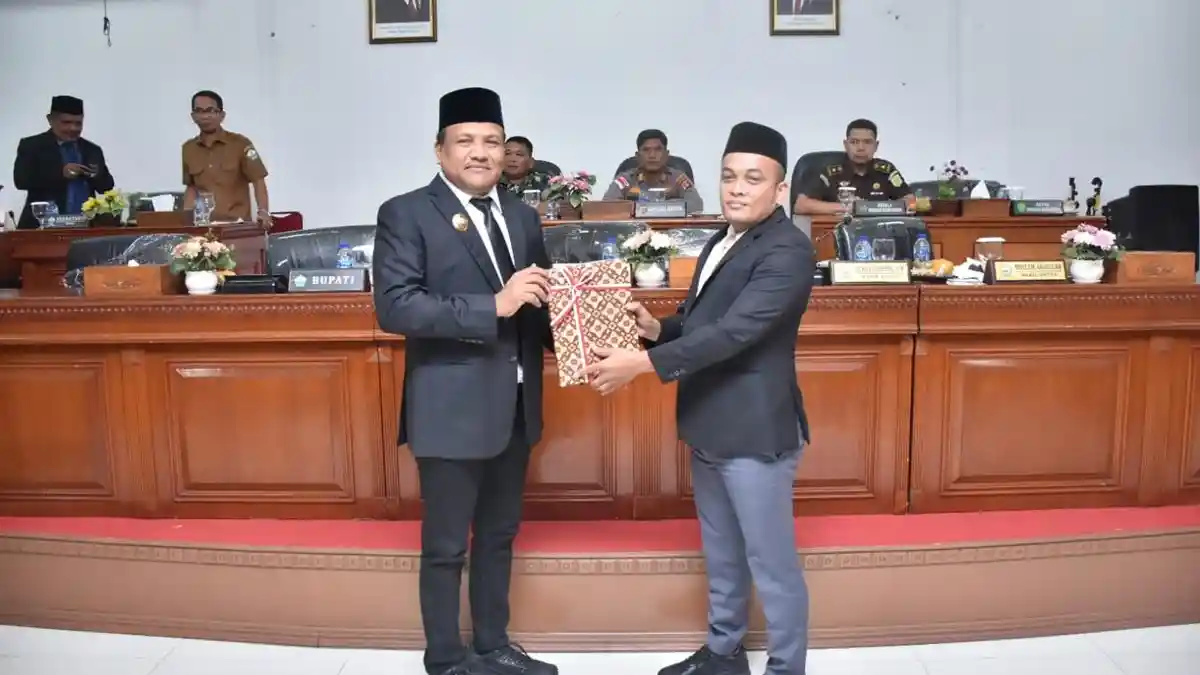 Bupati Bireuen Serahkan LKPJ 2025 dan Ajukan Dua Raqan Strategis ke DPRK