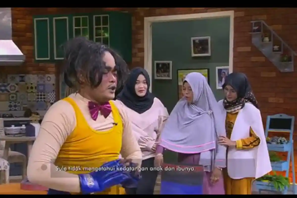 Momen Komedian Sule Ulang Tahun Tanpa Istri, Mata Sang Ibu Berkaca-kaca Menahan Tangis