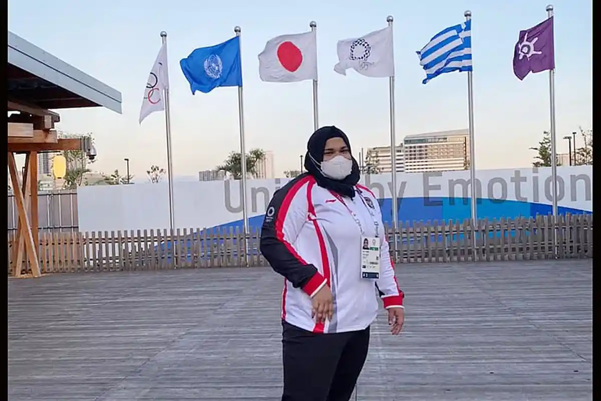 Nurul Akmal Lifter Putri Indonesia Kelas +87 Kg Sore Ini Memperebutkan Medali di Cabor Angkat Besi