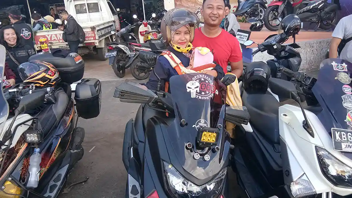 Bocah 8 Bulan Ikut Touring YNCI Ke Malaysia