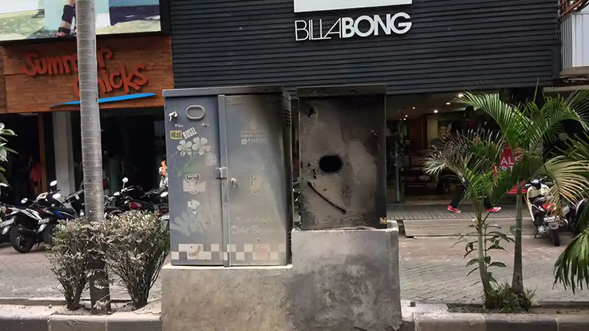 Petugas PLN: Ledakan di Kuta Square Berasal dari Pintu Panel
