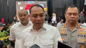 Wali-Kota-Surabaya-Eri-Cahyadi-bersama-Kapolrestabes-Surabaya-Kombes-Pol-Luthfie-Sulistiawan.jpg