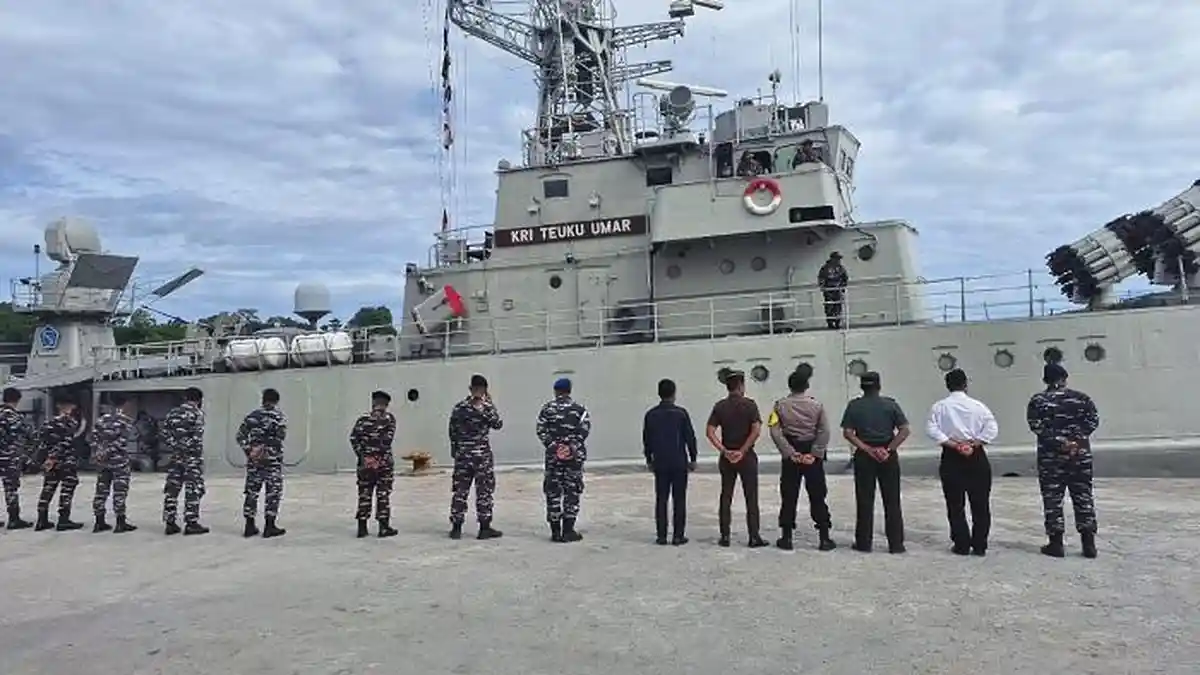 Ketua DPRK Simeulue Lepas Keberangkatan KRI Teuku Umar 385, Jalankan Operasi Rupiah Berdaulat
