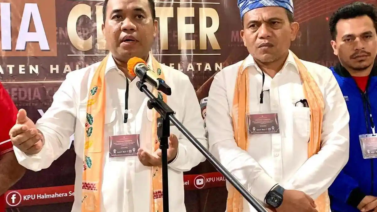 Rusihan - Muhtar Resmi Daftar ke KPU Halmahera Selatan Maluku Utara: Kami Ingin "Halsel Hebat"