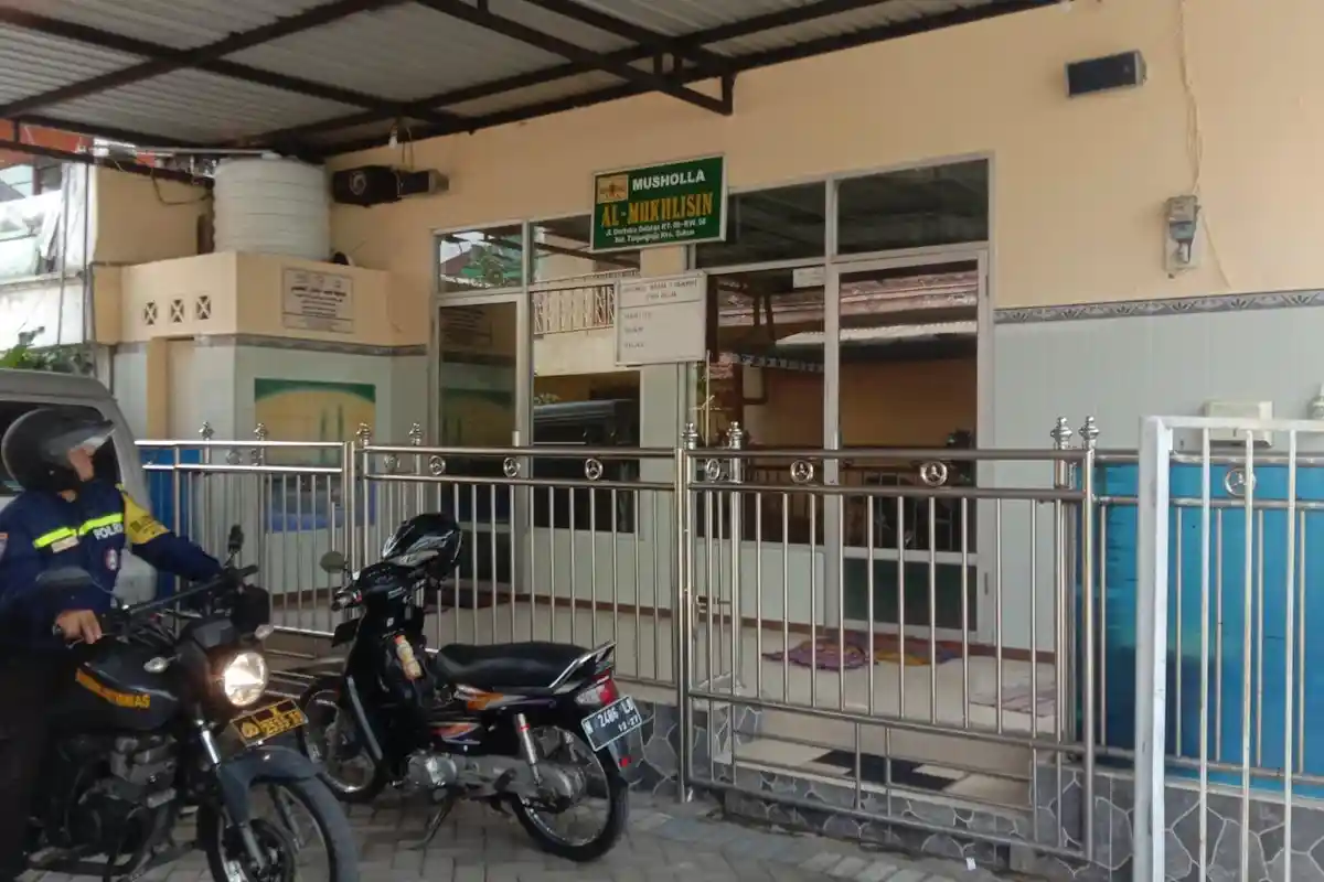 Datang ke Musala, Warga Malang Bukannya Beribadah Malah Berbuat Dosa, CCTV Merekam Semua