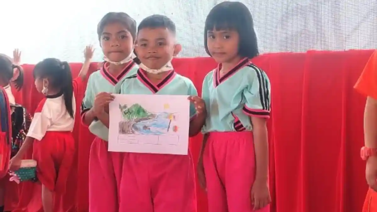 Gama Antusias Ikut Lomba Mewarnai Pekan Raya Minut