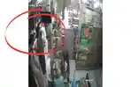 Terekam CCTV, Aksi 3 WNA Gendam Pemilik Toko Kelontong di Klaten, Uang Rp4 Juta Raib