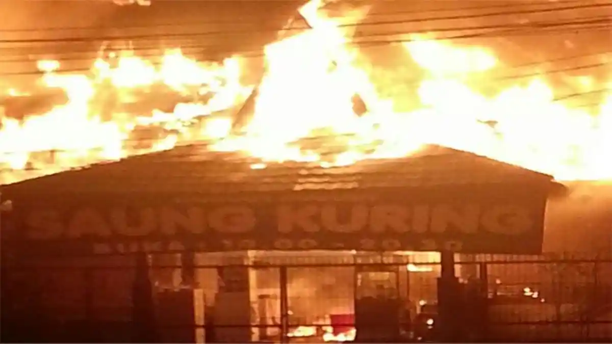 Rumah Makan Saung Kuring di Bogor Ludes Terbakar