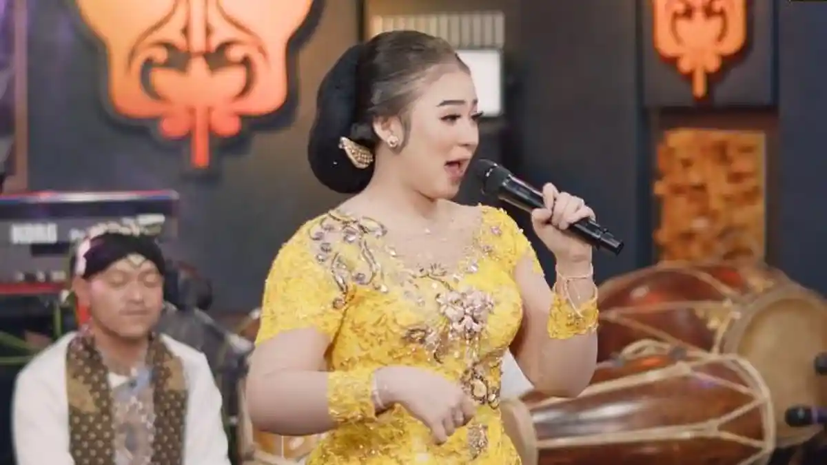 Chord Kunci Gitar Bokong Semok - Niken Salindri, Viral Sampai Luar Negeri