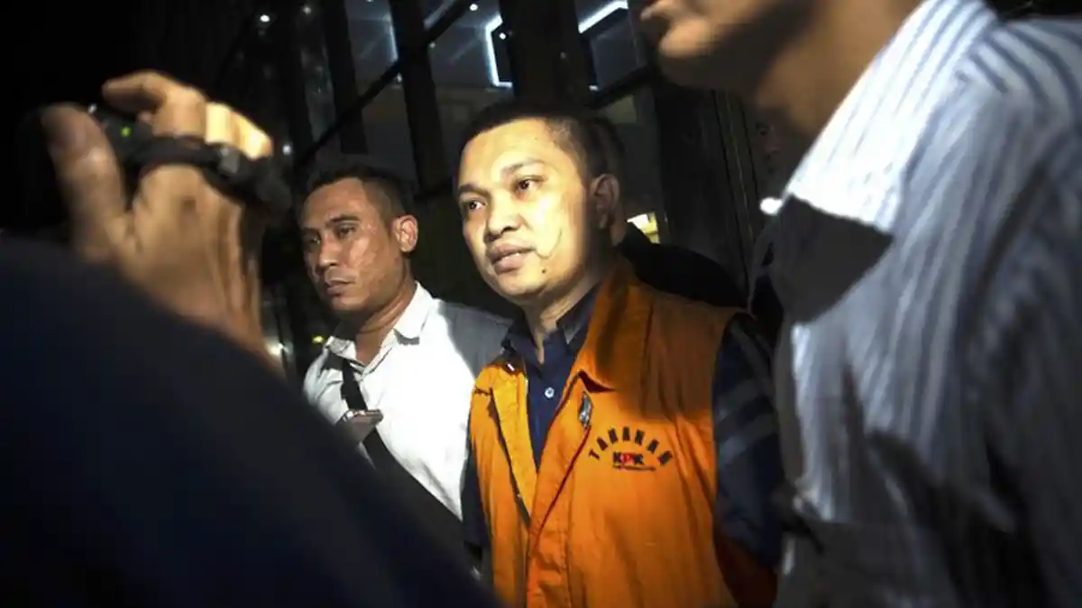 PANTASKAH? Aditya Moha Suap Hakim Demi Ibu, Golkar Beri Bantuan Hukum