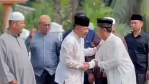 Abdul-Khafidh-melayat-ke-rumah-duka-almarhum-Doni-Irsan-48.jpg