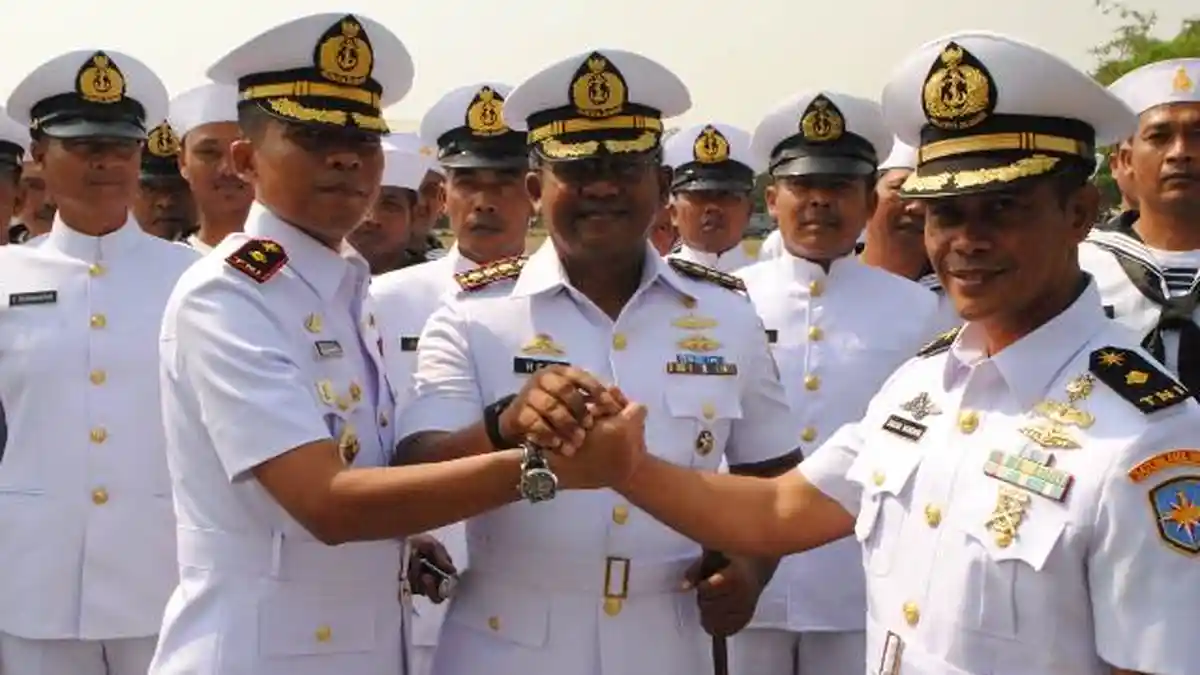 Mayor Laut (P) Hadi Subandi Dilantik Jadi Komandan KRI Teluk Ratai-509