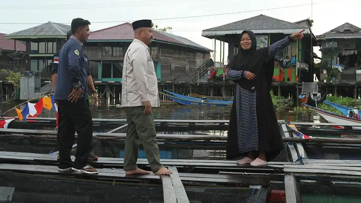 Bantuan Keramba untuk Perempuan Pembudidaya Ikan di Desa Melintang Kukar