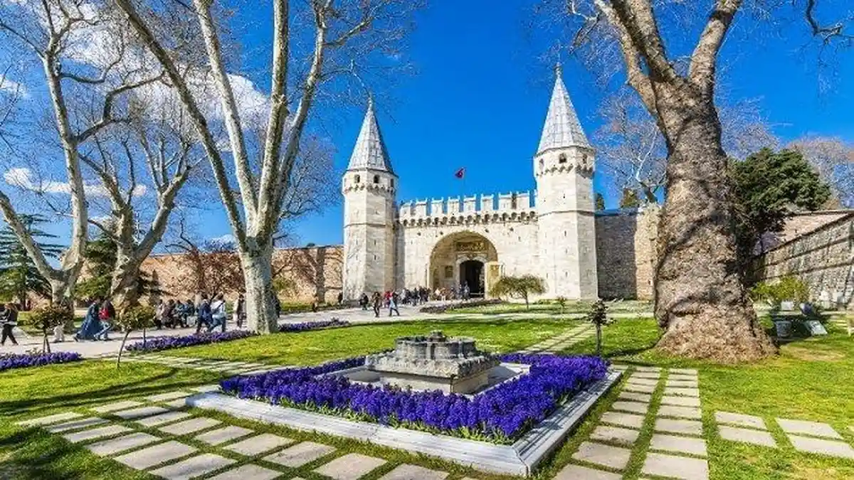 Itinerary 1 Hari Keliling Istanbul, Banyak Bangunan Bersejarah untuk Dikunjungi