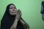 Rohayah-menangis-dengan-kabar-Yonih-meninggal.jpg