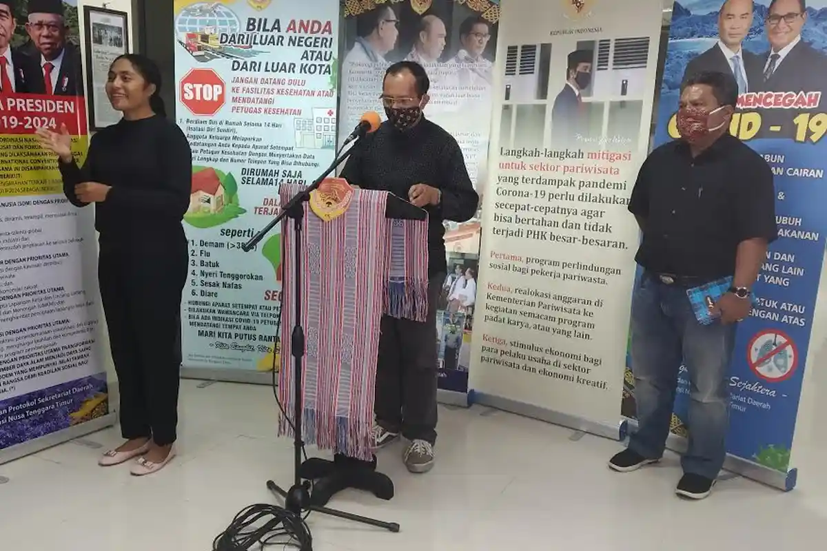 Update Covid-19 NTT : NTT Terima Alat PCR dan  40 Koli APD