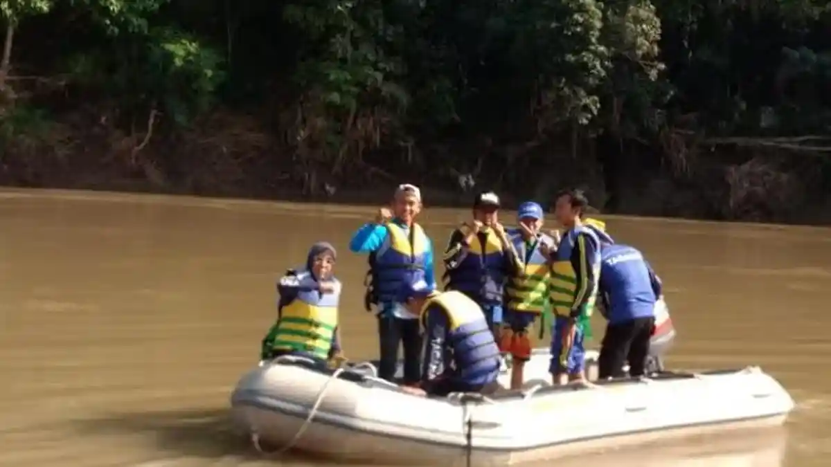 Lompat dari Jembatan, Ikbal Remaja di Muara Dua Hilang Tenggelam di Sungai Saka Selabung