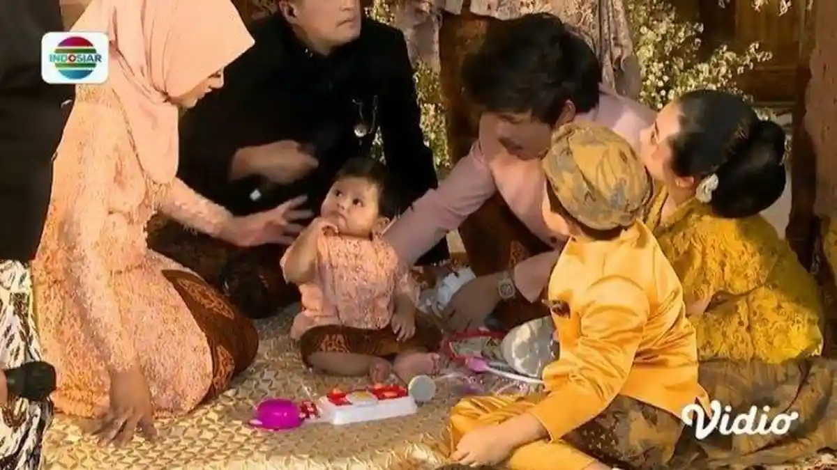 Keadaan Ameena Bikin Atta dan Aurel Khawatir: Kalau Anak Sakit, Hati Orangtua Paling Sakit