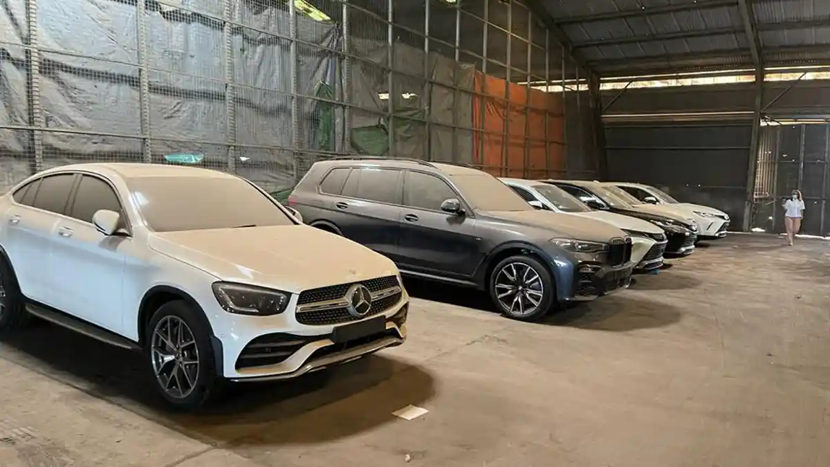 Penjelasan Bea Cukai soal Mobil Mewah dari Singapura di Gudang Persero Batam