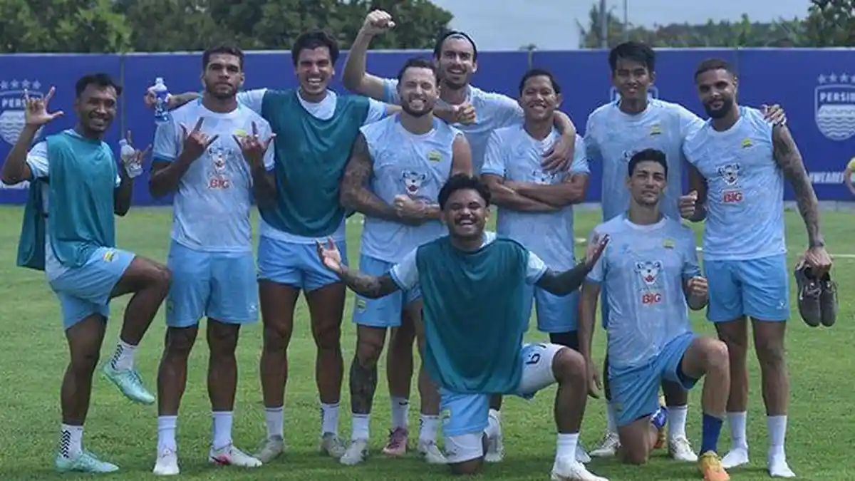 Latihan Keras Selama Persib Bandung Libur, Marc Klok Siap Hadapi Semen Padang