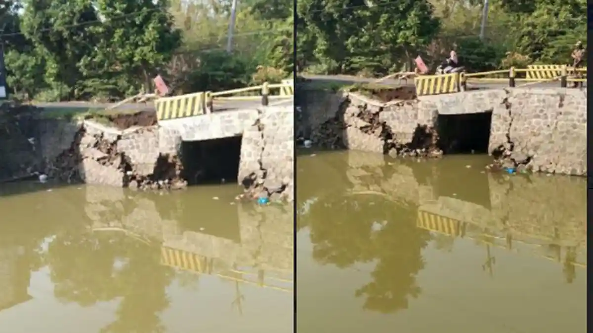 Jembatan Desa Klampok, Kecamatan Benjeng Gresik Ambles Tergerus Banjir