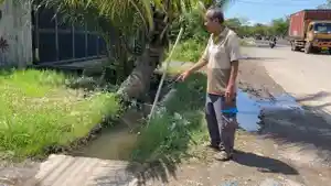 kondisi-selokan-di-Jembatan-Basirih-Banjarmasin.jpg