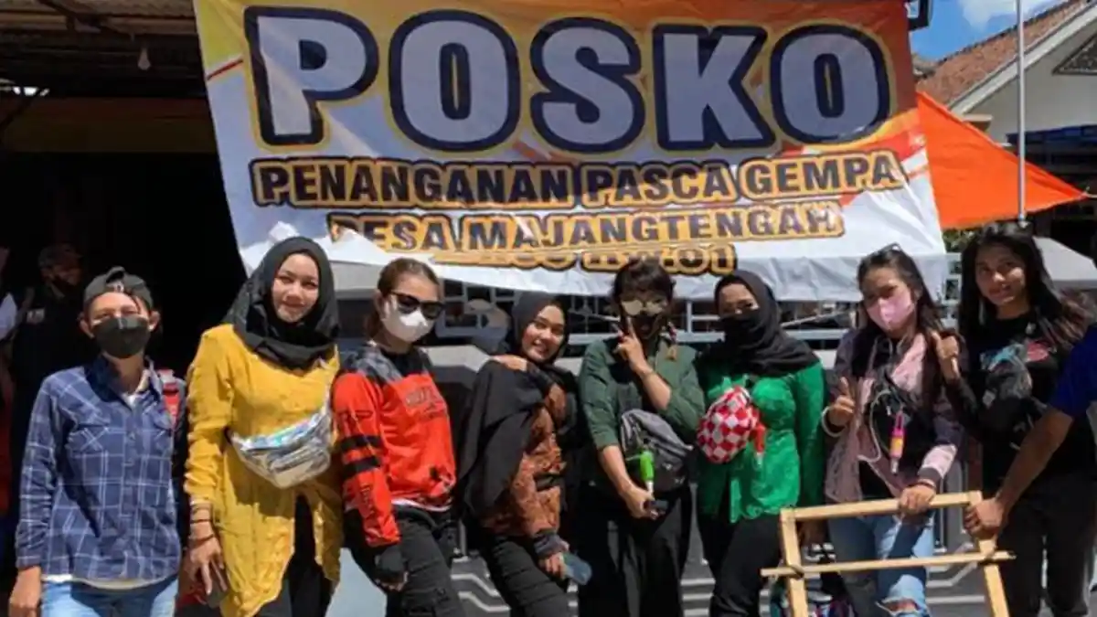 Selebgram Lady Biker Salurkan Bantuan Secara Langsung untuk Korban Gempa di Malang