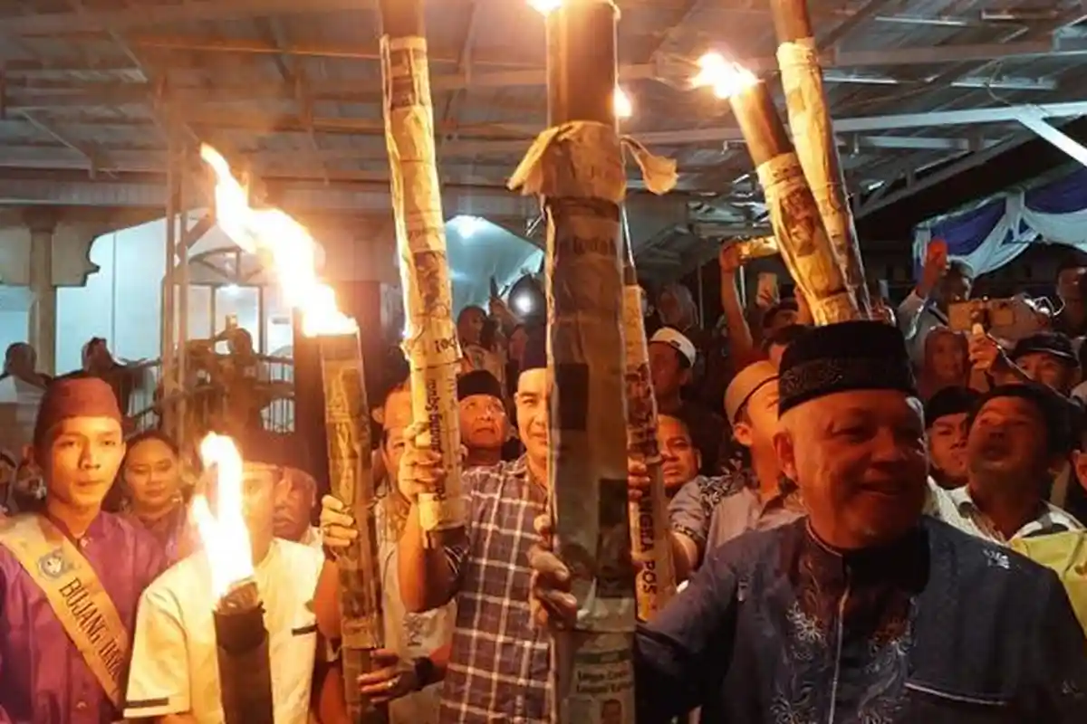 Masyarakat Muslim di Mentok Pawai Culok Sambut Ramadhan, Sukirman: Selamat Menunaikan Ibadah Puasa