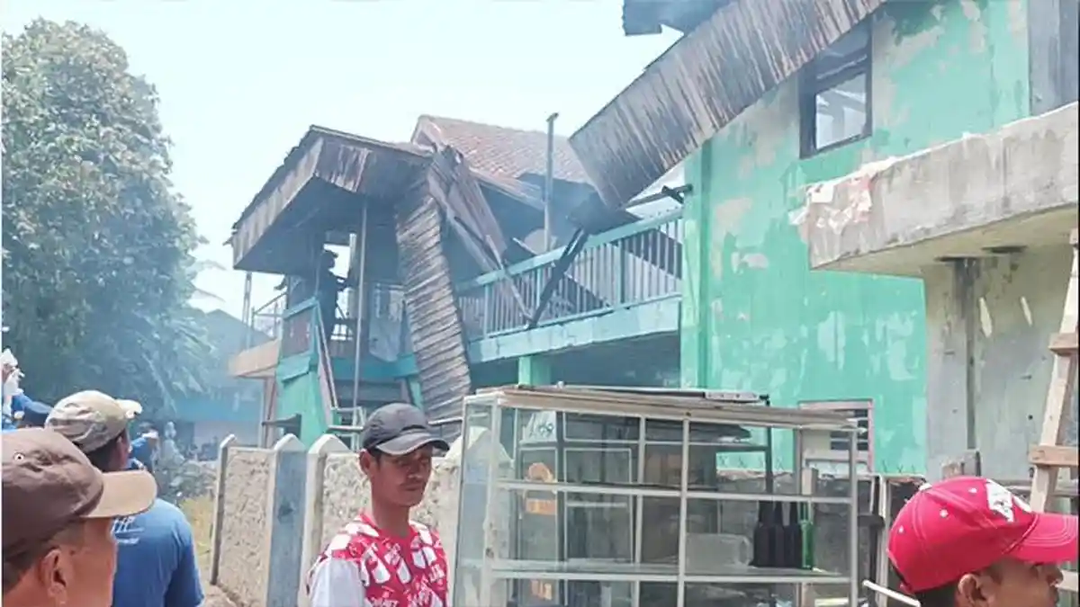Breaking News Rumah PNS Penyuluh Pertanian di Bandar Lampung Kebakaran