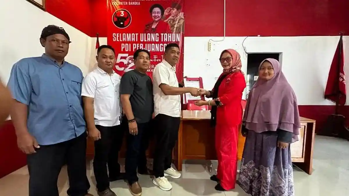 Rato Rusdiyanto Ambil Formulir Bacakada ke PDIP Bangka, Siap Maju di Pilkada 2025
