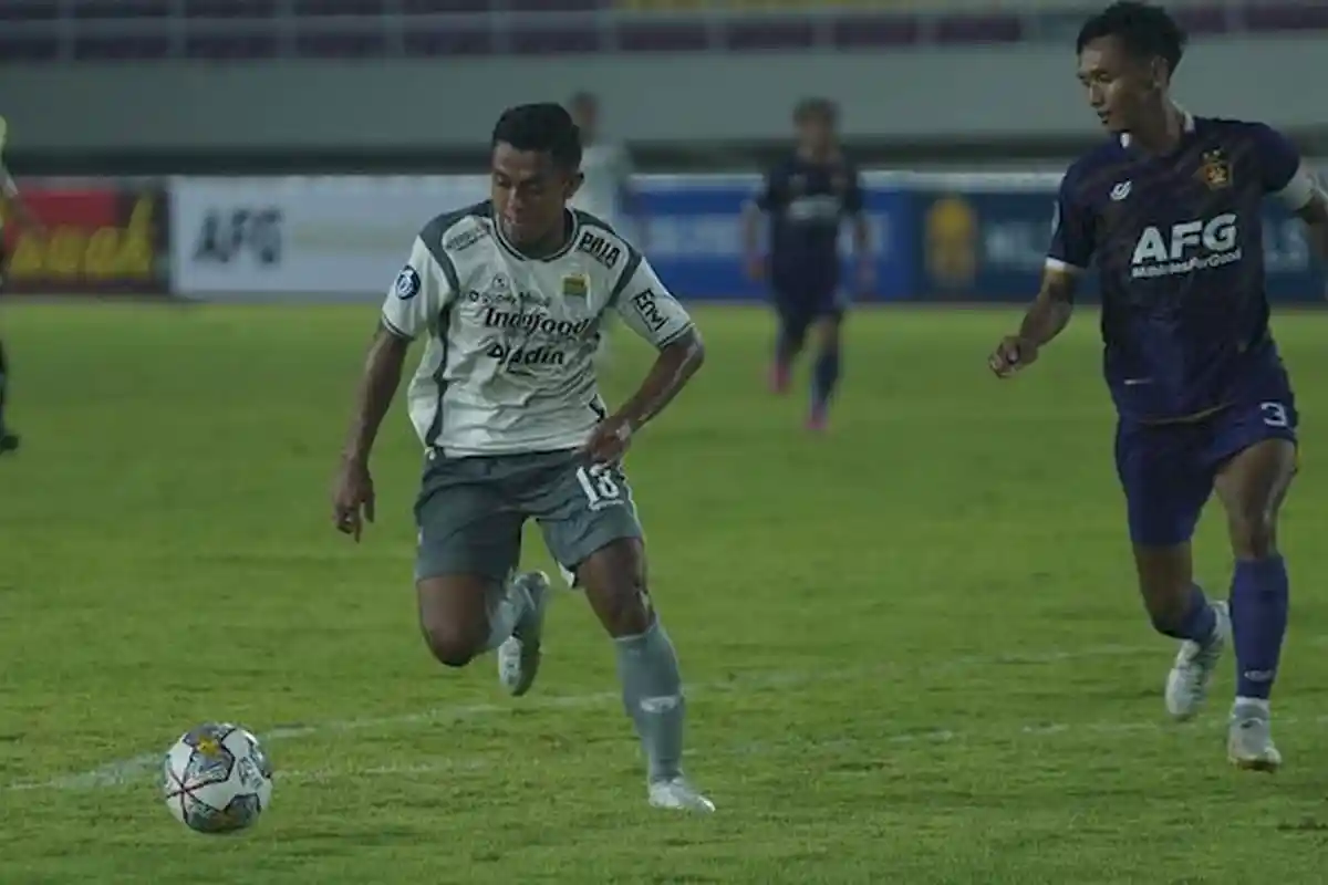 Febri Hariyadi 'Menghilang' dari Skuad Persib Bandung, Dokter Tim dan Legenda Buka Suara