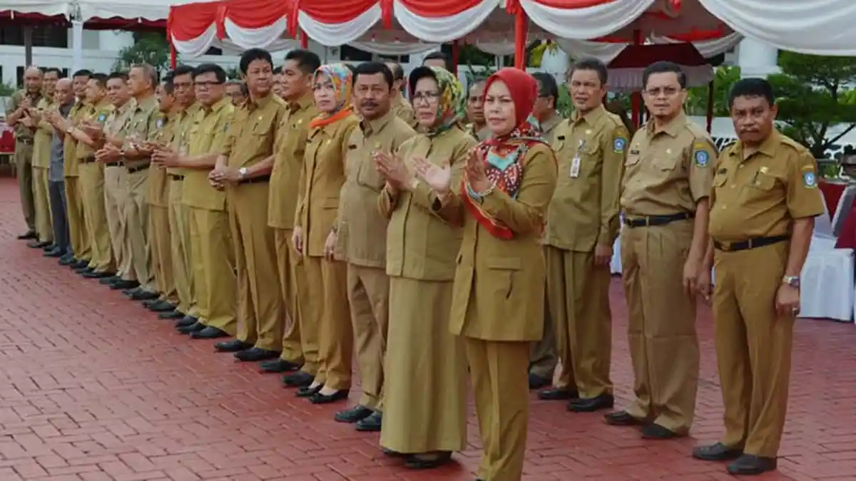 Gubernur Kepri Nurdin Basirun Yakin Para Pegawai Disiplin - halal-bihalal-gubernur-kepri-nurdin-basirun-di-kantor-pemerintah-provinsi-kepri-tanjungpinang2_20160711_203454.jpg