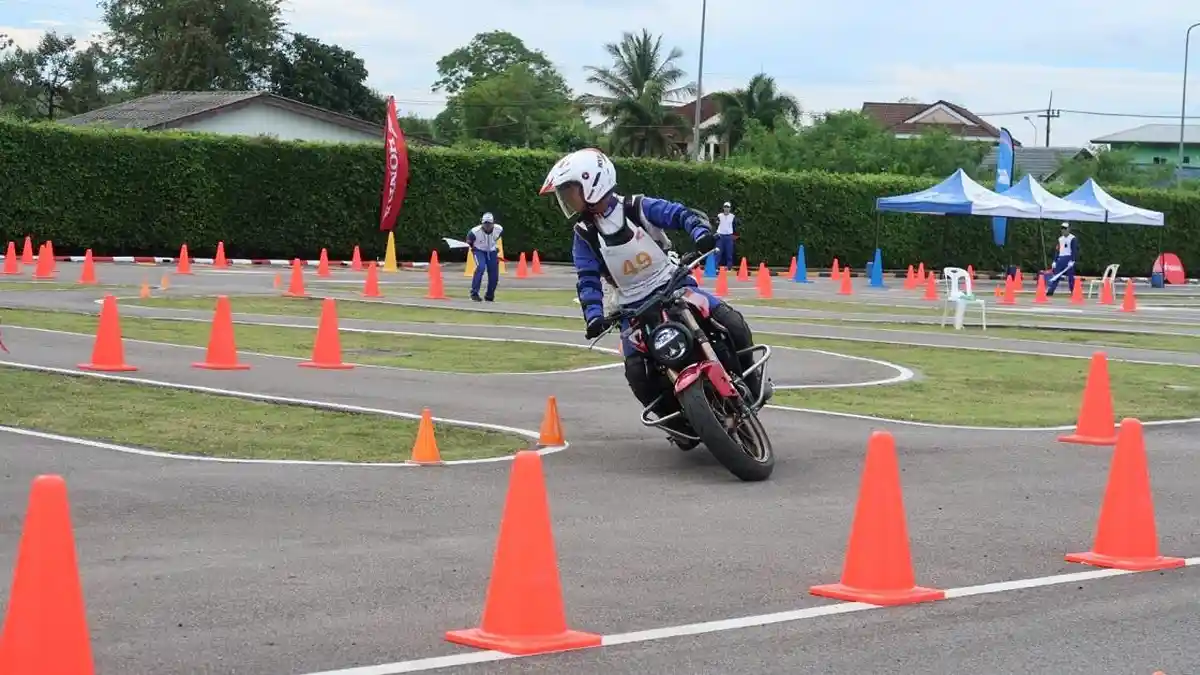 Instruktur AHM Ukir Prestasi di Kompetisi Safety Riding Asia Oceania