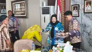 BANTUAN-Wali-Kota-Bandar-Lampung-Eva-Dwiana.jpg
