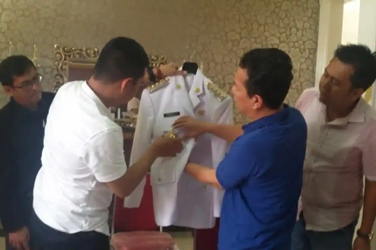 Datang ke Pelantikan Syahirsyah Sebut Naik Mobil Pribadi