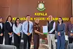 foto-bersama-BRI-Kotamobagu-dan-Kejari-Kotamobagu-Foto-kolase.jpg
