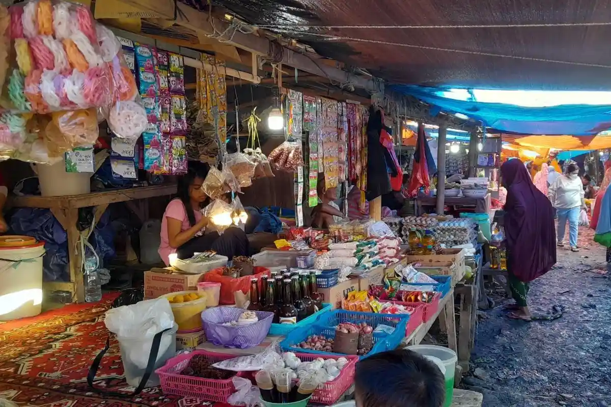 H-10 Lebaran, Pedagang Klaim Harga Sembako di Pasar Awakalukku Sengkang Masih Stabil