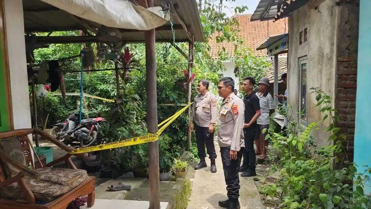 Kakak Tewas Ditikam Adik Kandung Gegara Telat Jualan Sate