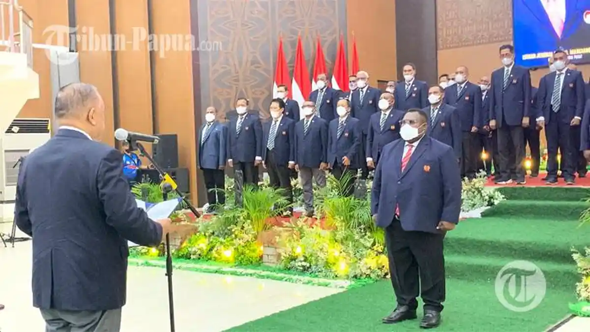 Pengurus Baru KONI Provinsi Papua Dilantik, Marciano Norman Minta Prestasi Ditingkatkan