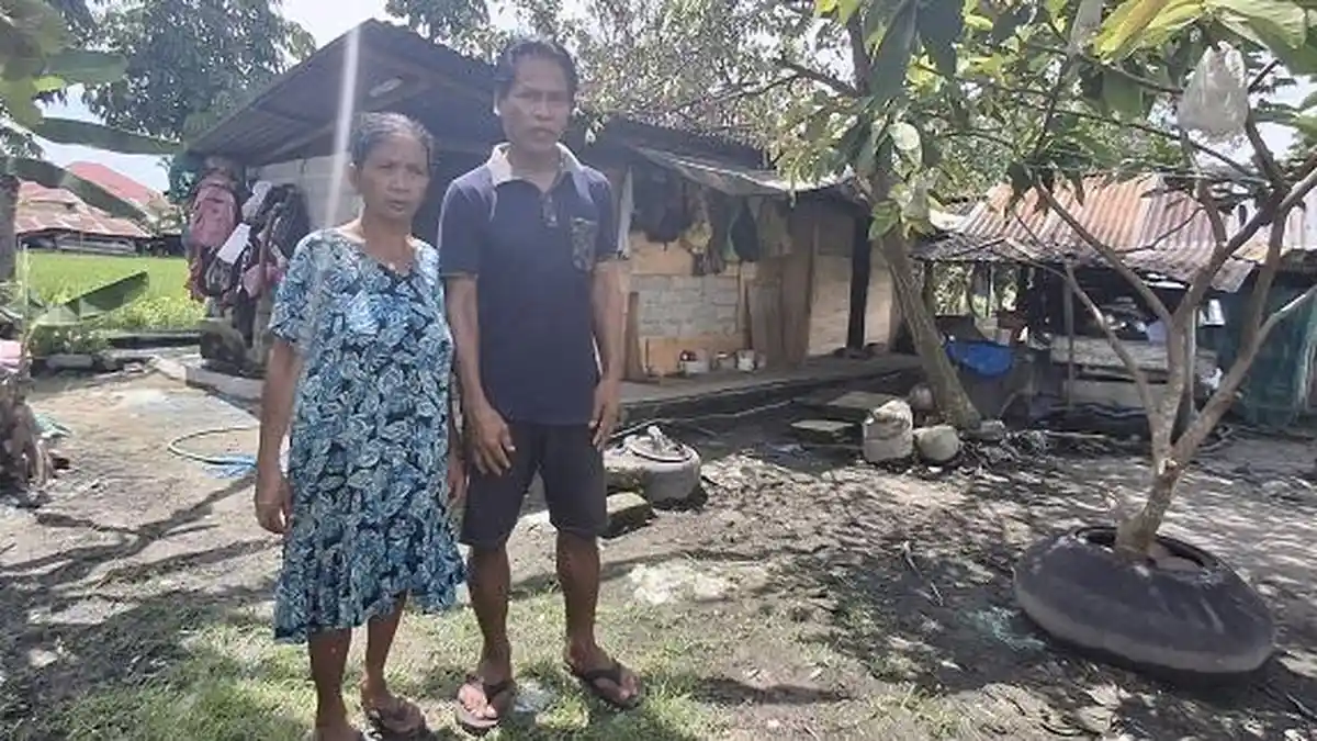 Terhimpit Ekonomi, Pasutri asal Parimo Sulteng Jadikan Kandang Babi Sebagai Hunian
