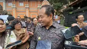 PJ-Gubernur-Bali-Mahendra-Jaya-saat-ditemui-usai-Coffee-Morning.jpg