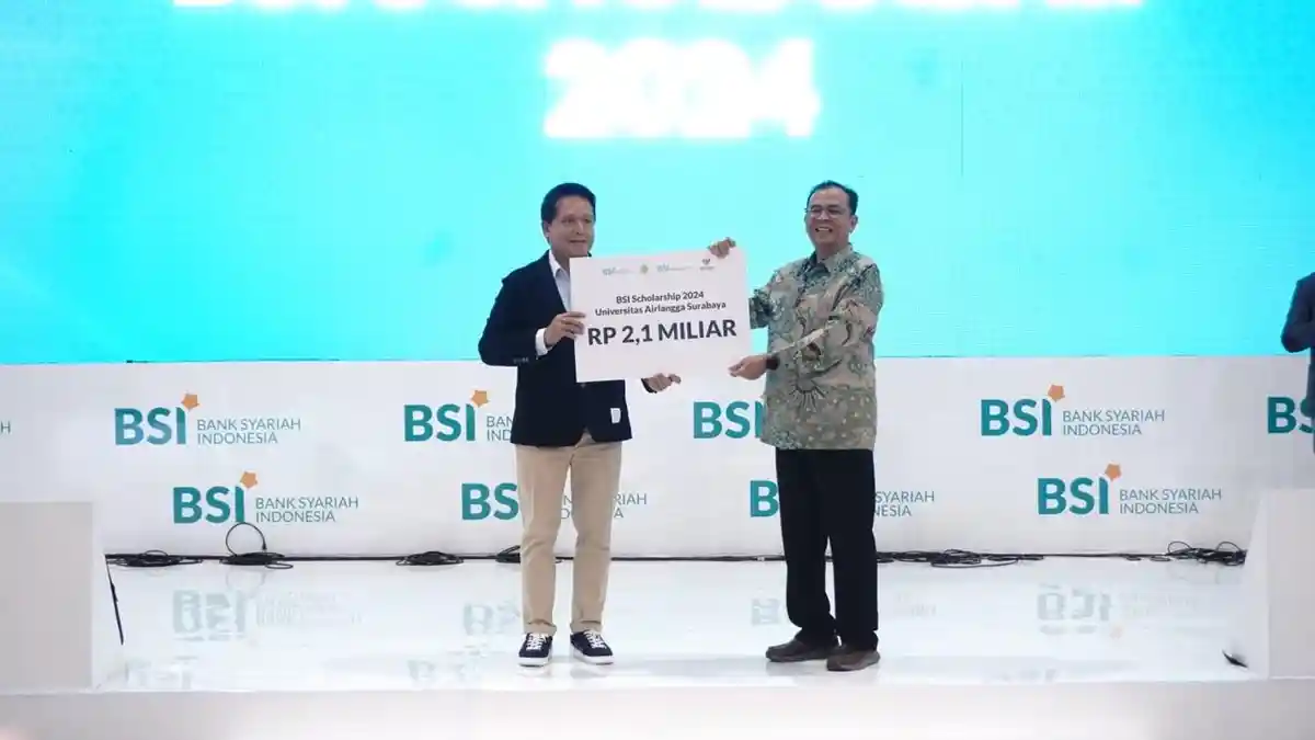 Gelar Program Literasi di Jatim, BSI Salurkan Beasiswa Rp10 Miliar bagi ...