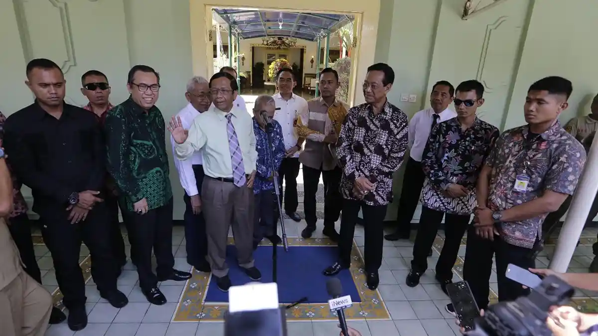 Sultan HB X Masih Tunggu Surat Permohonan Mahfud MD untuk Nonaktif dari Parampara Praja