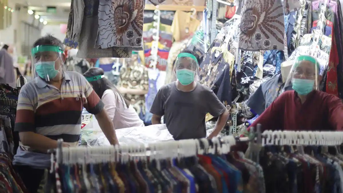 PSBB Transisi Jakarta Dinilai Tak Berjalan Baik, dari Kerumunan hingga Protokol Kesehatan Diabaikan