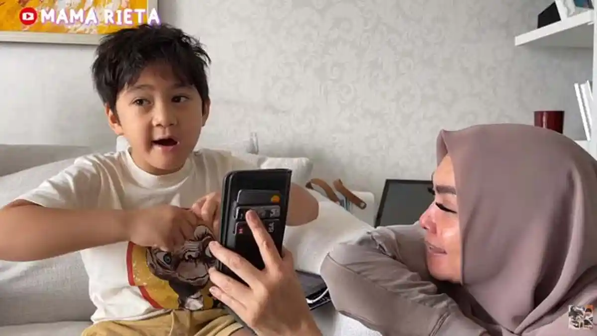 Rafathar Tiba-tiba Merengek Minta Duit Jutaan, Mama Rieta Kaget ...